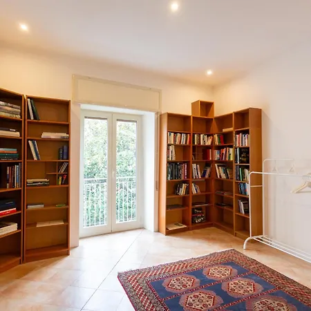 아파트 Vico Santa Maria Del Pozzo 9 *